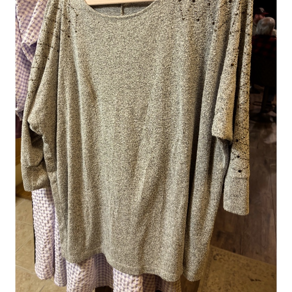 Women 3/4 length sleeve so soft
Sweater XL grey blend with bling Cactus & Pear